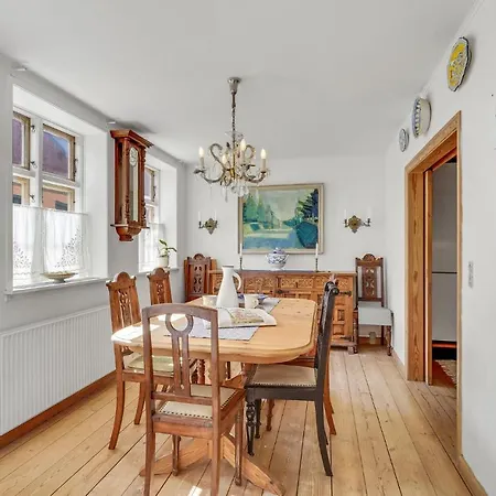 Apartment In With Wifi